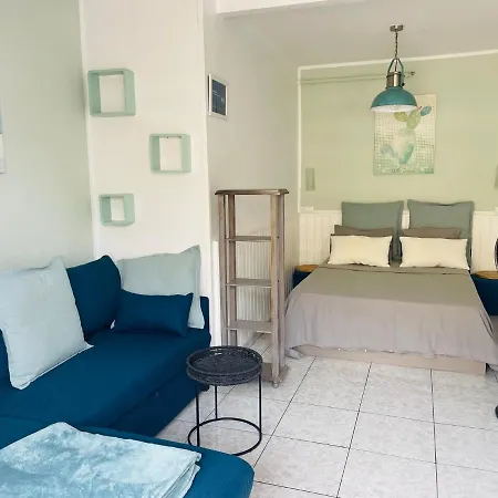 Apartament Magnificent Studio With A Terrace Overlooking The Sea! *